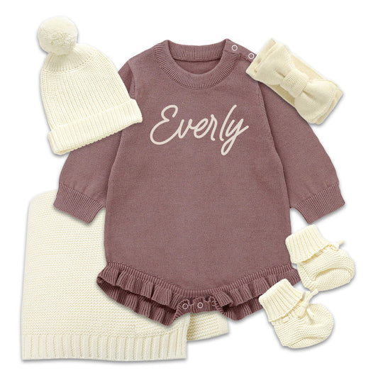 Romper, Booties, Hat or Bow, knitted blanket: Ideal Model - Newborn to 2 months